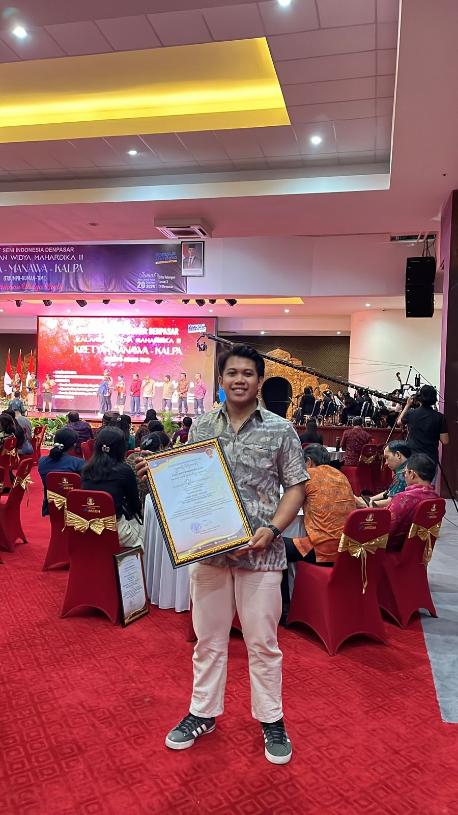 pemberian penghargaan mitra bersama institut seni indonesia denpasar 20 desmber 2024 copy